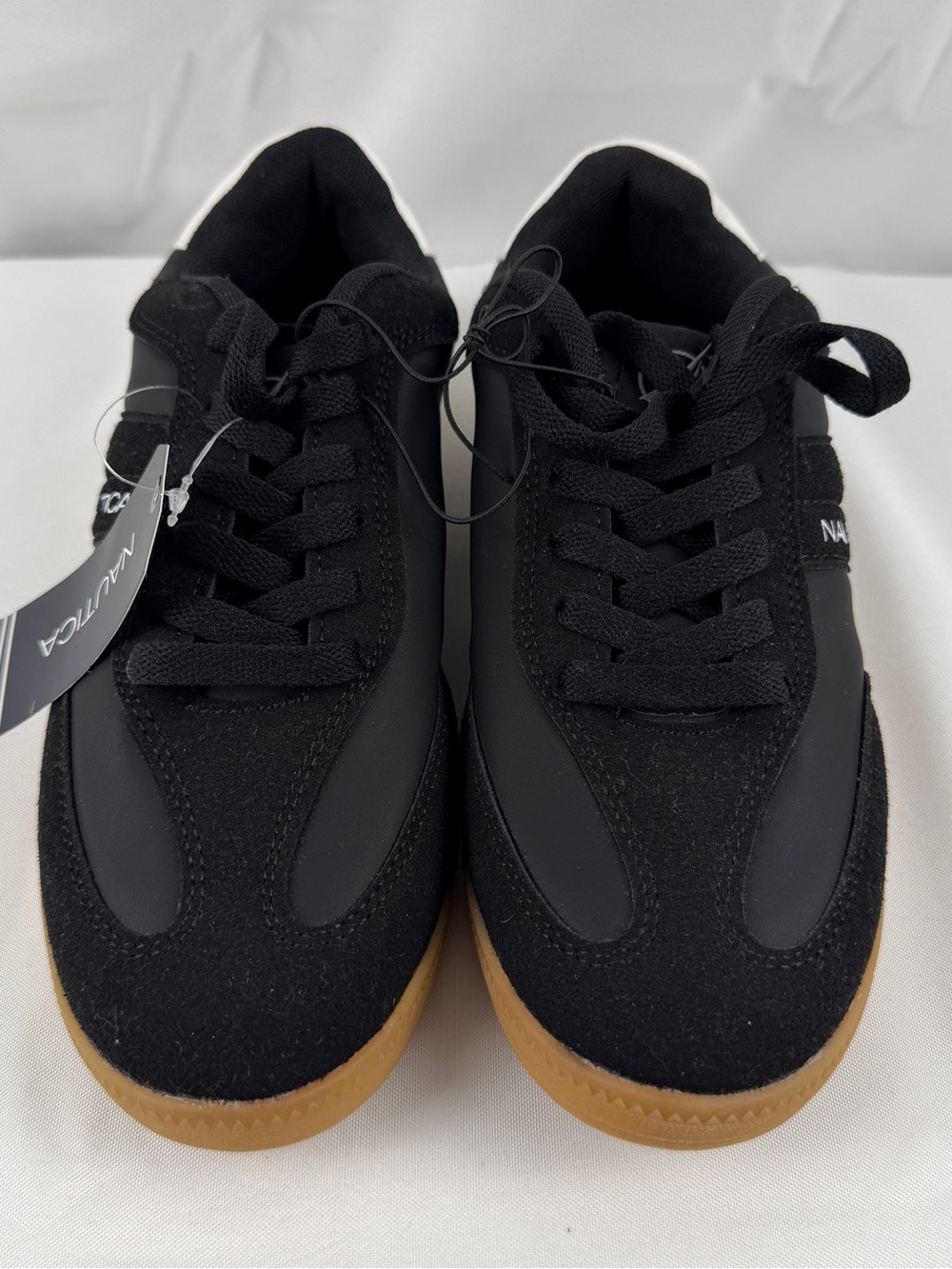 Nautica Keota Women’s Sneakers Size 7 Black Gum Sole New With Tags